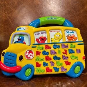 Rare 2000 Fisher Price Sesame Street Talking Alphabet School Bus Toy Vintage